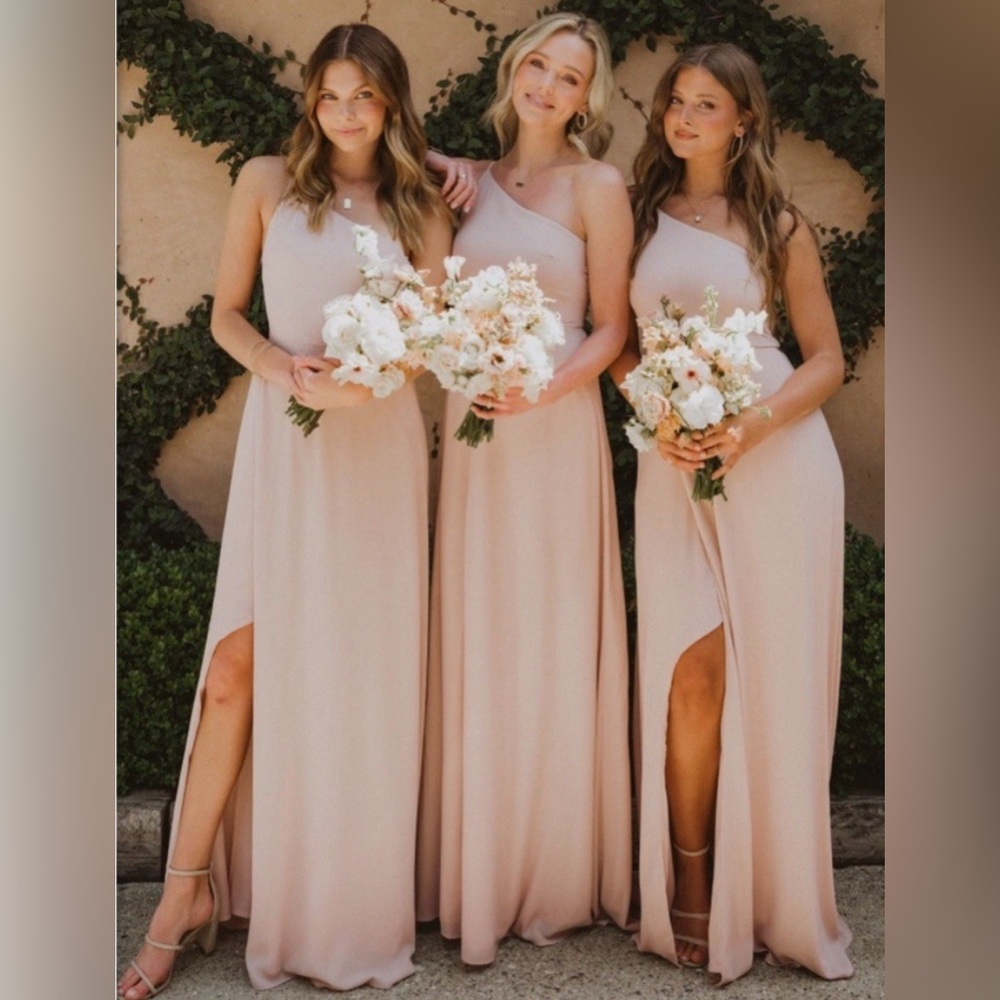NWT Show me your Mumu Shannon dress 
Elegant Blush Pink One-Shoulder Dress